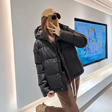 フェンディ ダウンジャケット