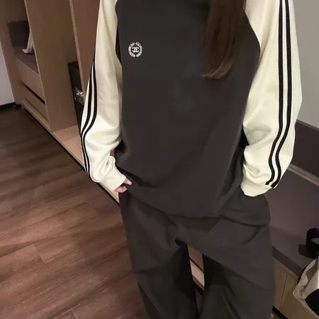 シャネル パーカー