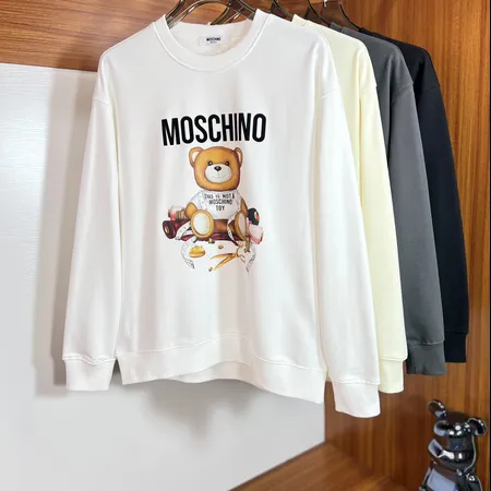 モスキーノ パーカー