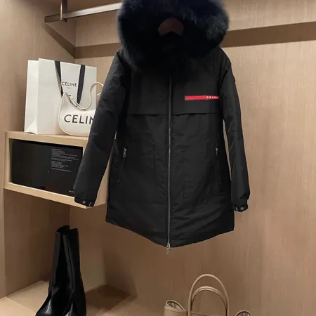 プラダ ダウンジャケット