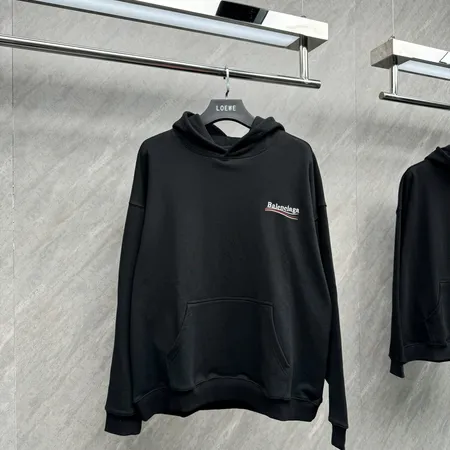 バレンシアガ パーカー