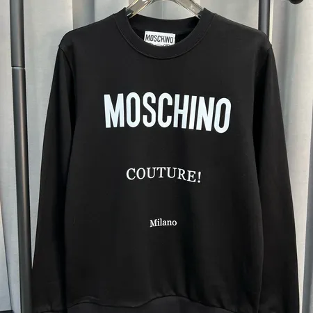 モスキーノ パーカー