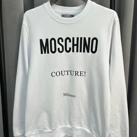 モスキーノ パーカー