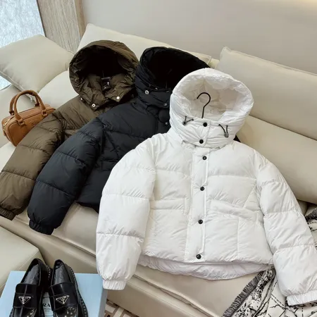 プラダ ダウンジャケット