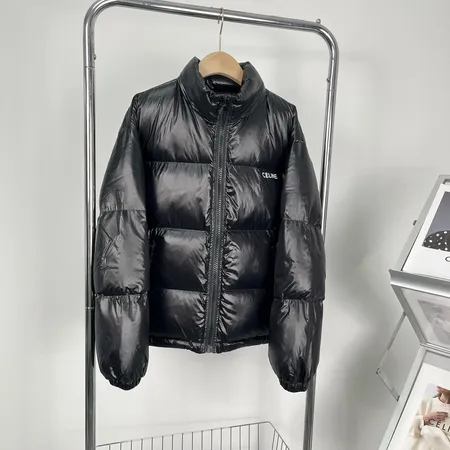 セリーヌ ダウンジャケット