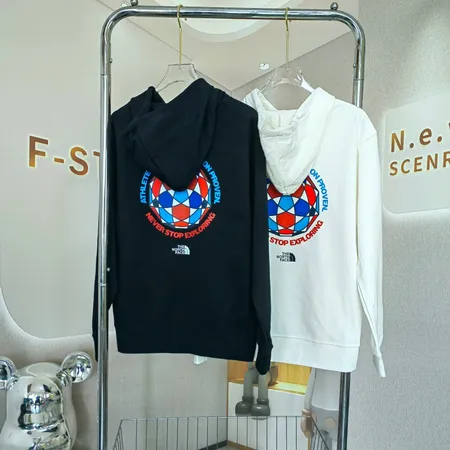 ノースフェイス パーカー