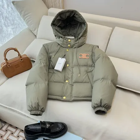 セリーヌ ダウンジャケット