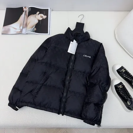 セリーヌ ダウンジャケット