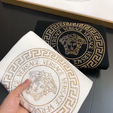 ヴェルサーチ パーカー