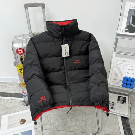 バレンシアガ ダウンジャケット