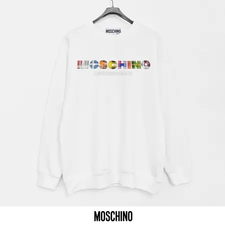 モスキーノ パーカー