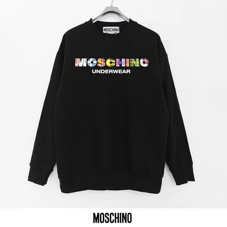 モスキーノ パーカー