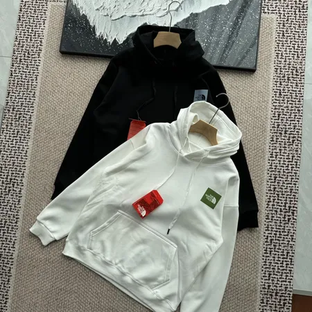 ノースフェイス パーカー