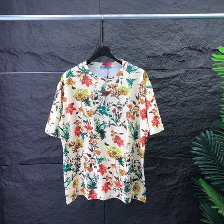 プラダ Tシャツ