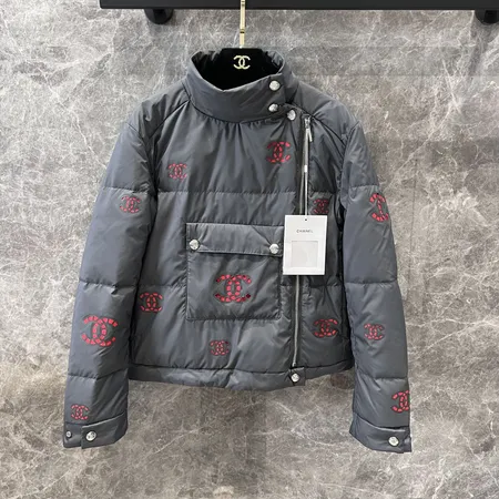 シャネル ダウンジャケット
