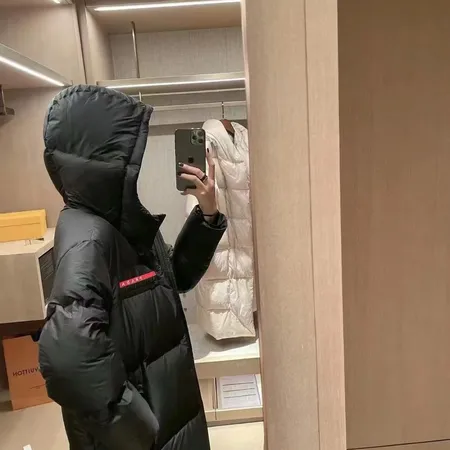 プラダ ダウンジャケット