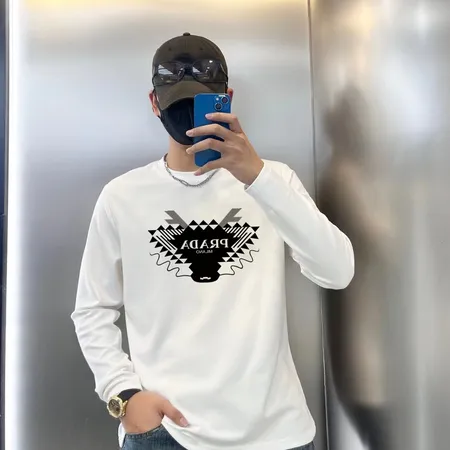 プラダ Tシャツ