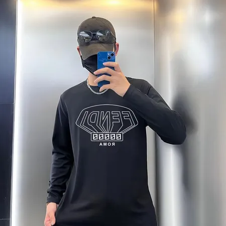 フェンディ Tシャツ