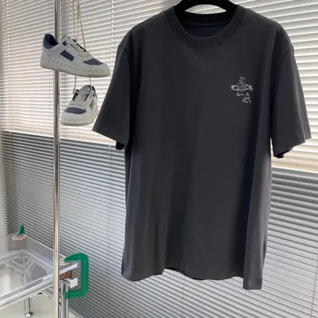 ヴィヴィアン・ウエストウッド Tシャツ