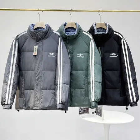 バレンシアガ ダウンジャケット