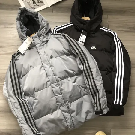 アディダス ダウンジャケット
