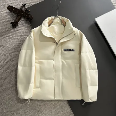 バレンシアガ ダウンジャケット