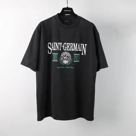 バレンシアガ Tシャツ