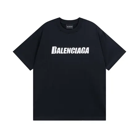 バレンシアガ Tシャツ