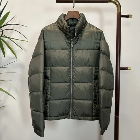 ジバンシィ ダウンジャケット