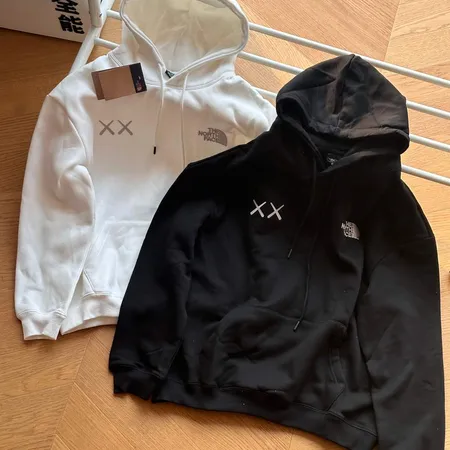 ノースフェイス パーカー