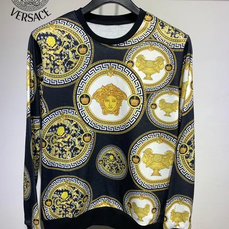 ヴェルサーチ パーカー