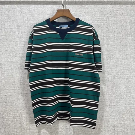 プラダ Tシャツ
