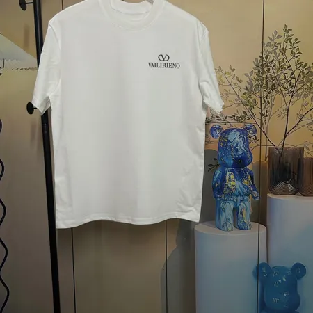 ヴァレンティノ Tシャツ