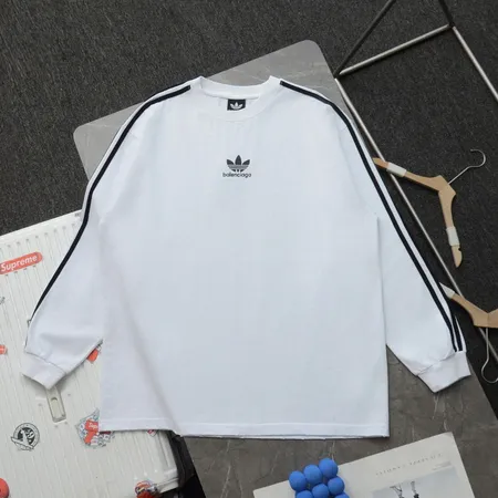 アディダス パーカー