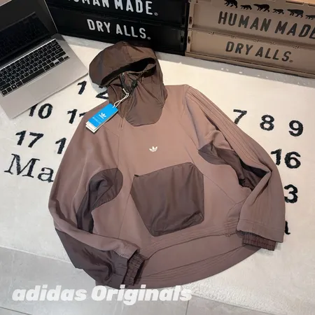 アディダス パーカー