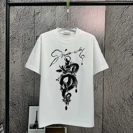 ジバンシィ Tシャツ