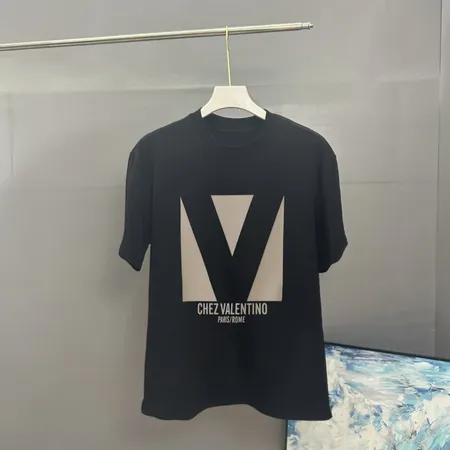 ヴァレンティノ Tシャツ