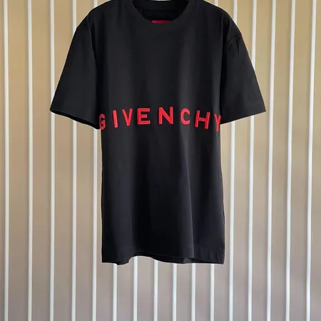 ジバンシィ Tシャツ