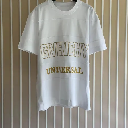 ジバンシィ Tシャツ