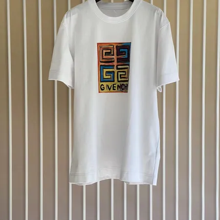 ジバンシィ Tシャツ