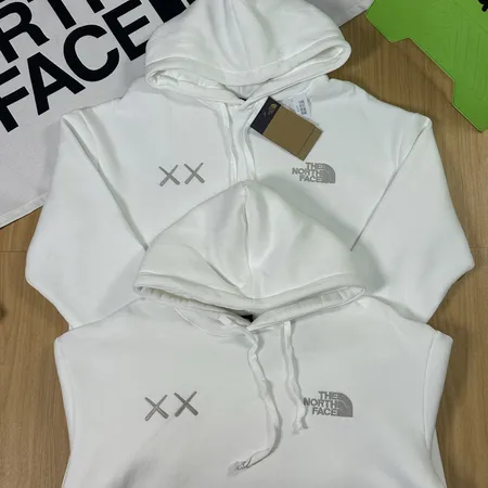 ノースフェイス パーカー