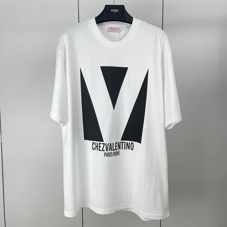 ヴァレンティノ Tシャツ