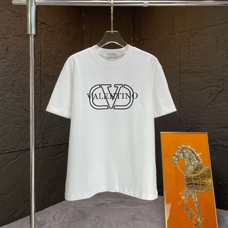 ヴァレンティノ Tシャツ