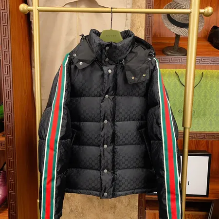 グッチ ダウンジャケット