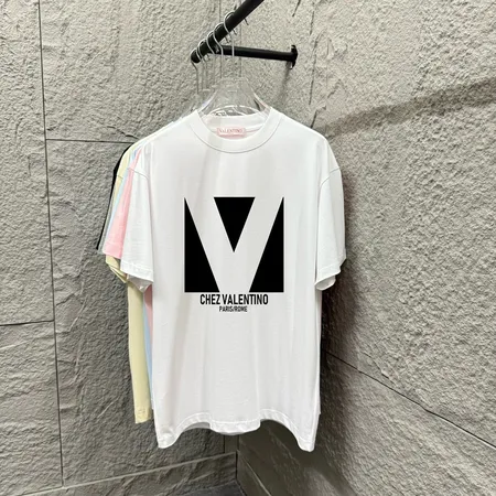 ヴァレンティノ Tシャツ