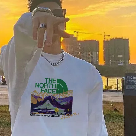 ノースフェイス パーカー