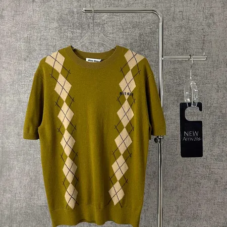 ミュウミュウ Tシャツ