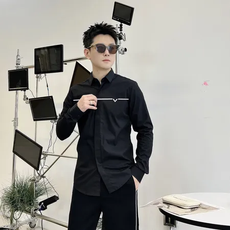 ヴァレンティノ シャツ