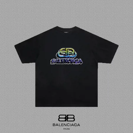 バレンシアガ Tシャツ