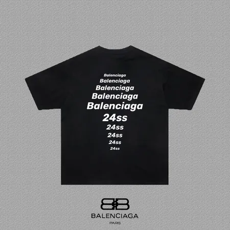 バレンシアガ Tシャツ